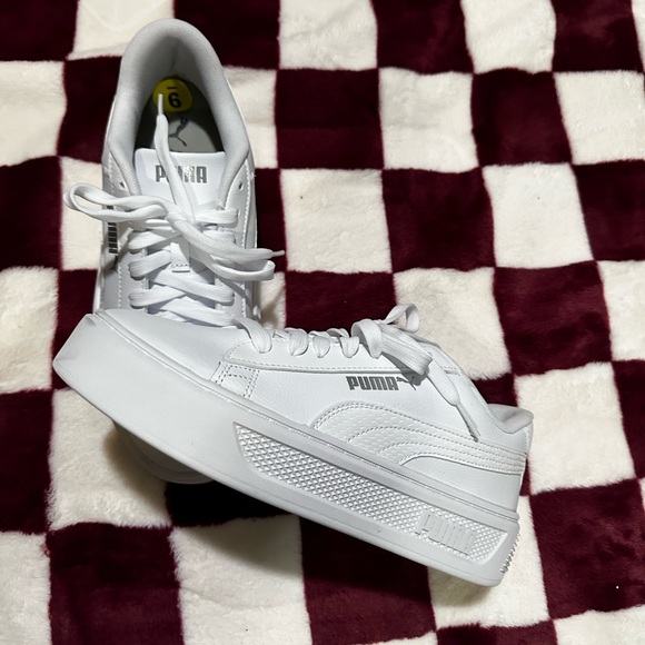 Puma Shoes
NEW - Picture 4 of 7